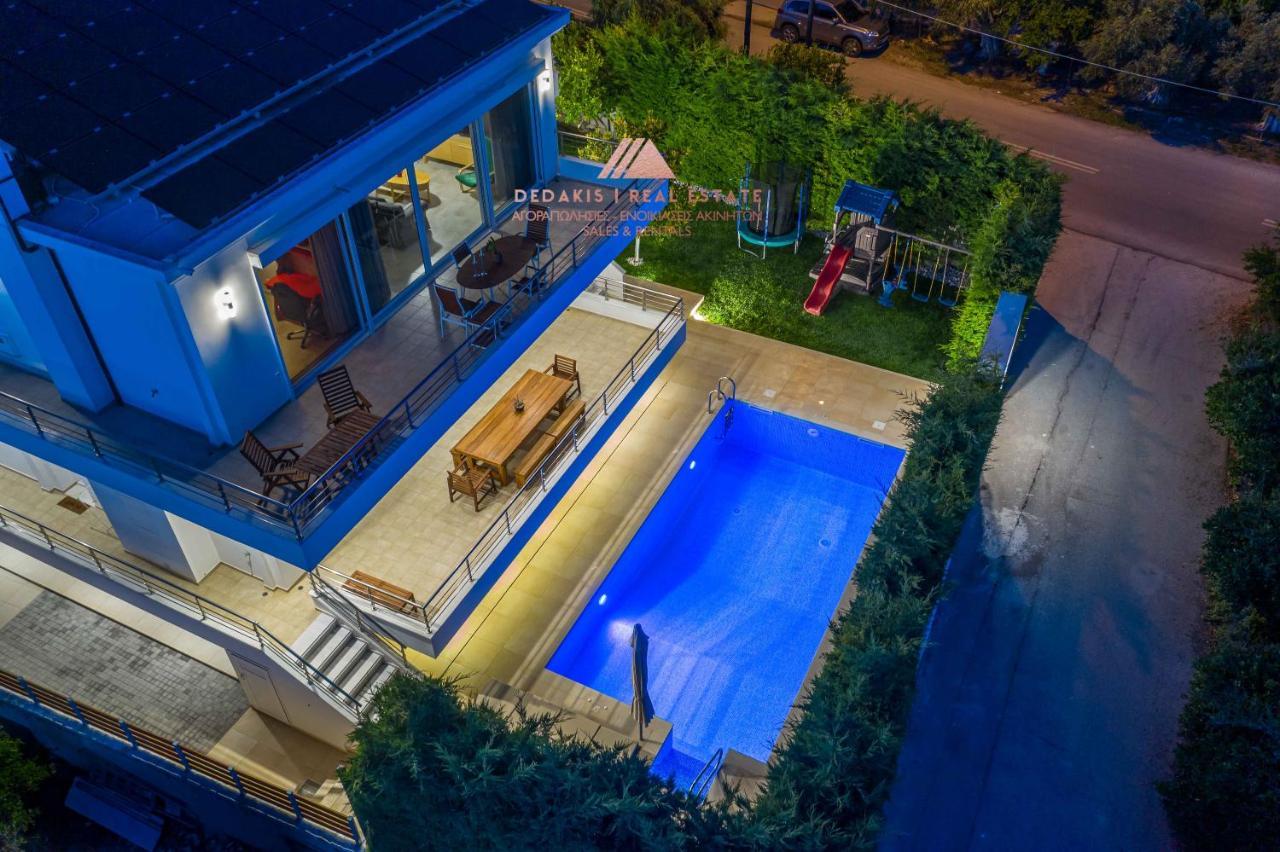 Luxury Villa Loutraki With Private Heated Pool Exterior photo